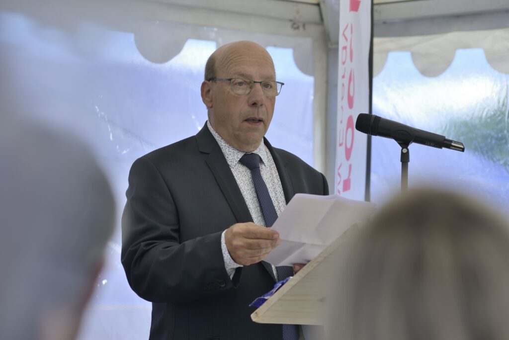 Monsieur Bissinger , inauguration de la centrale de Goussaincourt