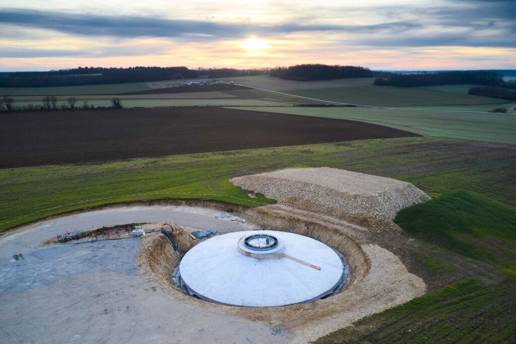chantier fondation du parc éolien de Romazières Saleignes en Charente Maritime