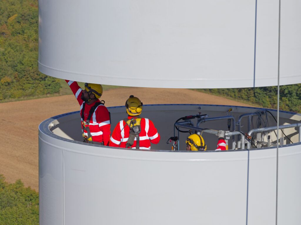 plan aérien de la construction du parc éolien de Romazières Saleignes, ROMA en Charente Maritime (17)