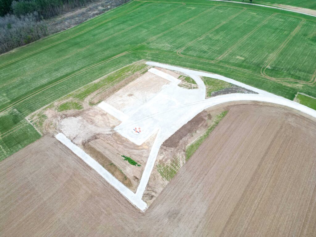 aménagements internes sur le chantier du parc éolien de Romazières Saleignes en Charente Maritime