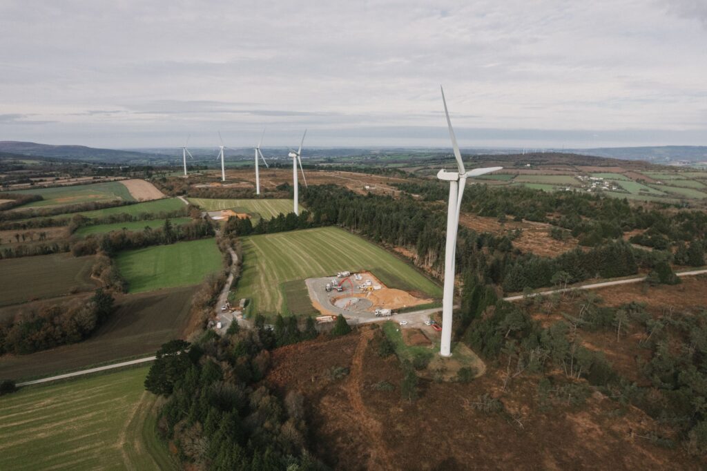 Energiter - Parc Eolien du Phenix Finistère - Coulage béton par Antoine Borzeix-265-compressed seconde vie des éoliennes, économie circulaire, éolien durable, EnerGaïa, transition énergétique, Energiter, Renvo, fin de vie éoliennes, réemploi éolien, innovation énergies renouvelables.